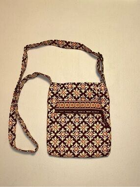 Vera Bradley Quilted Patterned Crossbody Bag in Burgundy - Like new